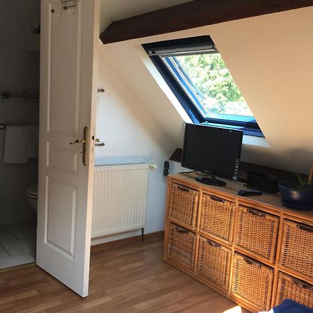 Bed and Breakfast La Penate Pluduno Екстер'єр фото