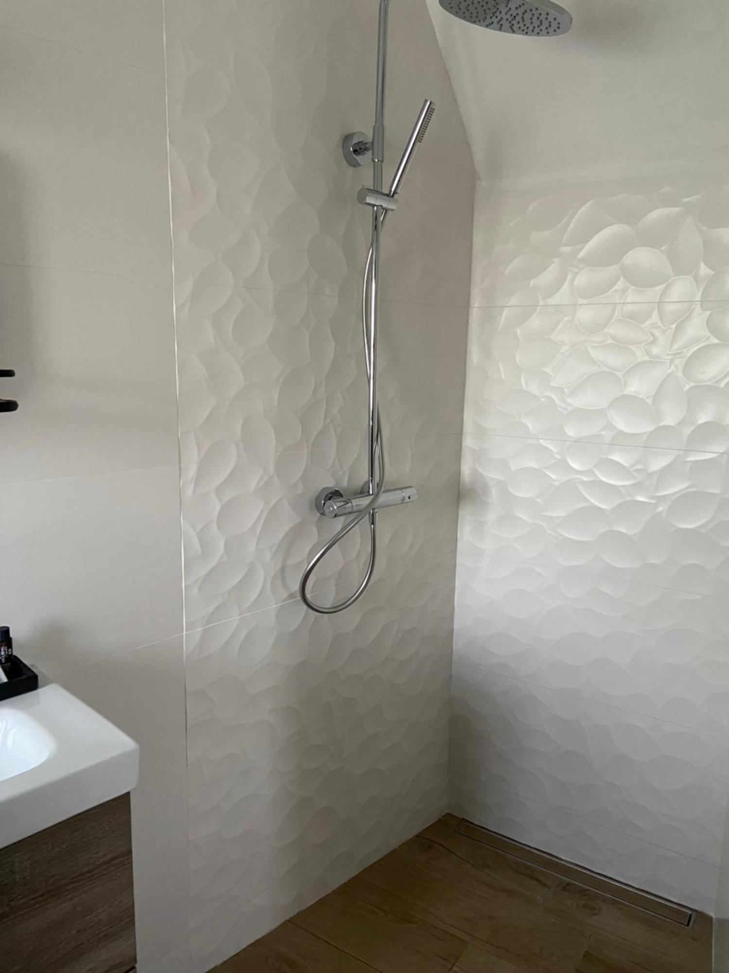Bed and Breakfast La Penate Pluduno Екстер'єр фото