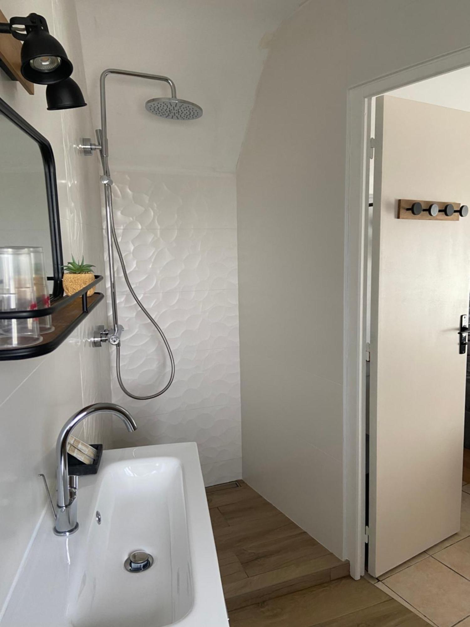 Bed and Breakfast La Penate Pluduno Екстер'єр фото