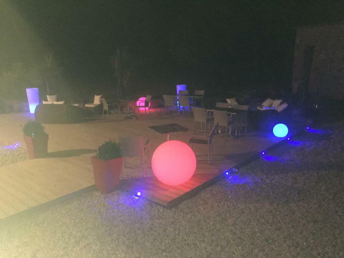 Bed and Breakfast La Penate Pluduno Екстер'єр фото
